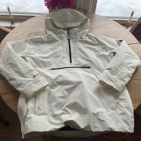 BURTON Gore-Tex pillowline anorak/off white/womens XL/non smoker